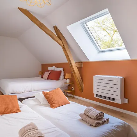 Grange De Clyna-piscine & A 10 Min Du Circuit Holiday home Parigne-l'Eveque