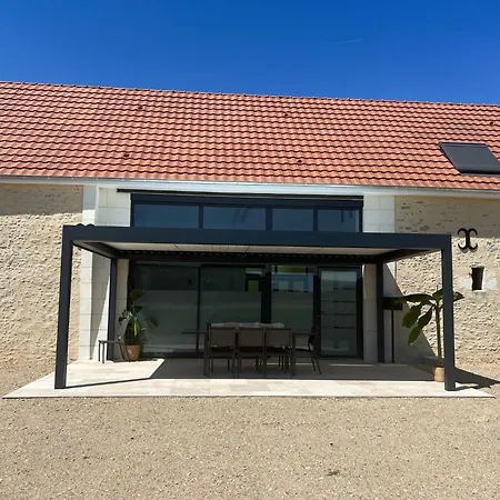 Grange De Clyna-piscine & A 10 Min Du Circuit *