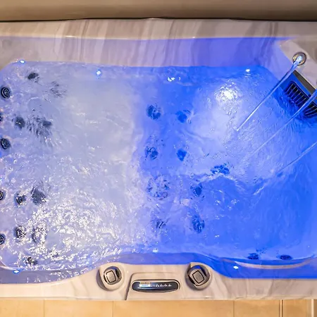 Grange De Clyna-piscine & A 10 Min Du Circuit Сasa de vacaciones Guemardieres