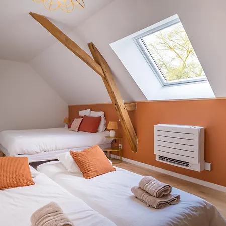 Ferienhaus Grange De Clyna-piscine & A 10 Min Du Circuit Guemardieres